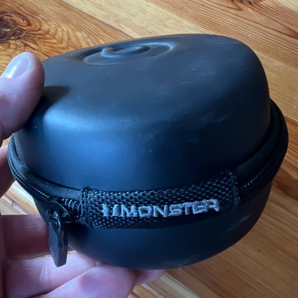 Beats Headphone case - Picture 3 of 4